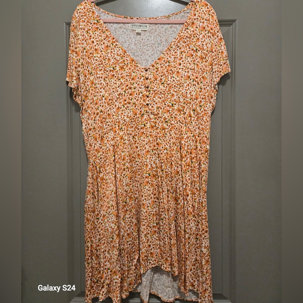 Orange Floral V‑Neck Midi Dress